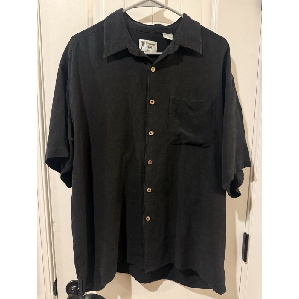 Vintage Silk Circa 1969Black Button Up Short Sleeve Shirt Men’s Size L 100% Silk